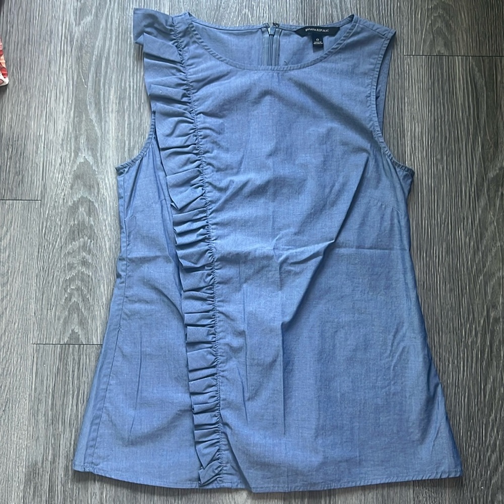 Banana Republic ruffle tank
